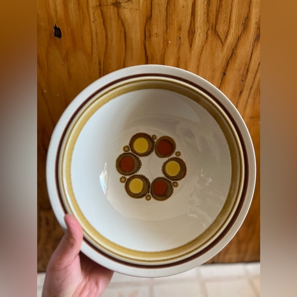 Haniwa Stoneware Serving Bowl - Picture 2 of 3